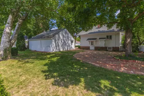 Exterior - 1507 E Taylor St, Bloomington, IL 61701 photo 9 of 12