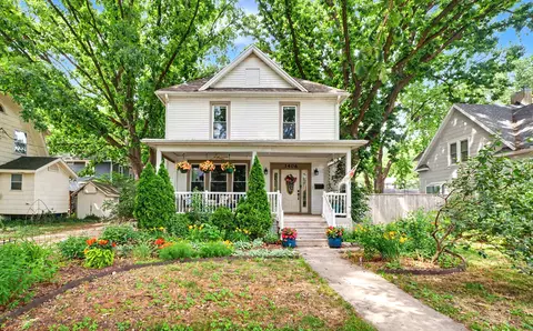 1406 W Church St, Champaign, IL 61821