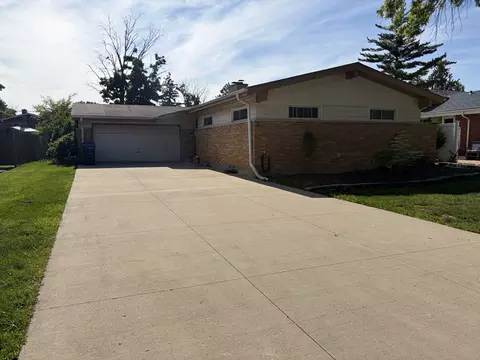 1006 S Grant Ave, Villa Park, IL 60181
