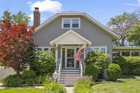 590 Prairie Ave, Glen Ellyn, IL 60137