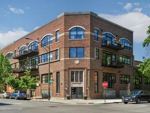 1201 W Wrightwood Ave #7, Chicago, IL 60614