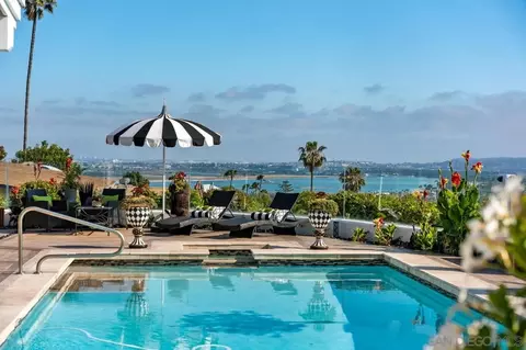2402 Alto Cero Cir, San Diego, CA 92109