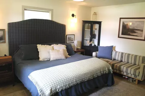 Bedroom - 21 Ash St, Weldon, IL 61882 photo 2 of 3