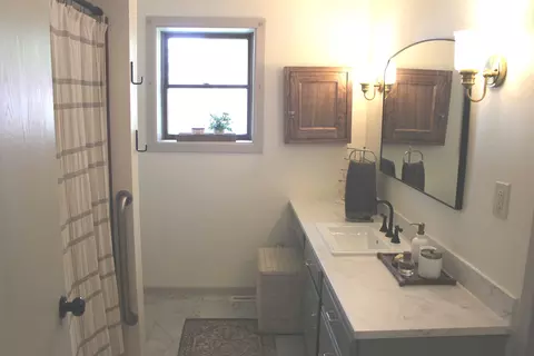Bath - 21 Ash St, Weldon, IL 61882 photo 1 of 1