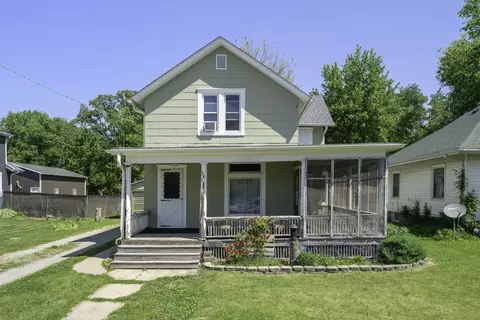 116 W Union St, Earlville, IL 60518