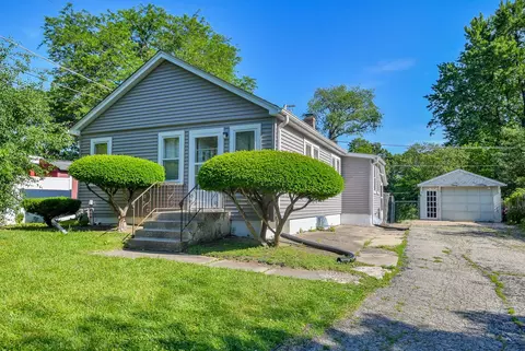 29 W360 Brown St, West Chicago, IL 60185