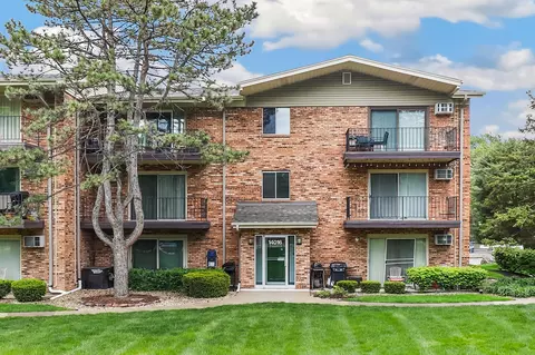 14016 Waterbury Dr #1404, Crestwood, IL 60418