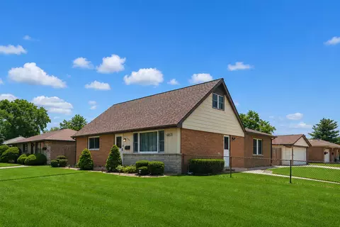 6853 Saratoga Dr, Bridgeview, IL 60455