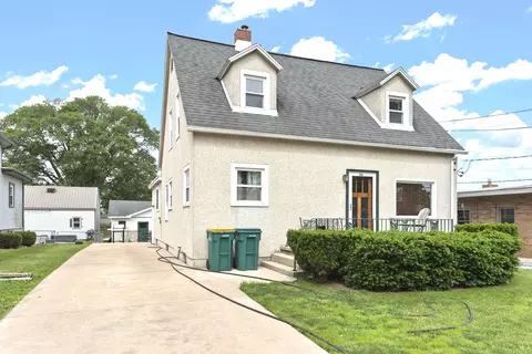 106 S 3rd Ave, Streator, IL 61364