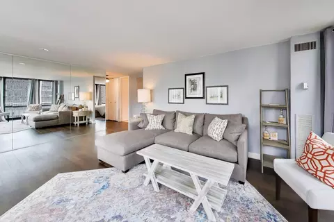 1 E Scott St #1609, Chicago, IL 60610 photo 4