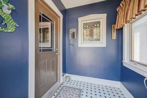 845 Mapleton Ave, Oak Park, IL 60302 photo 2