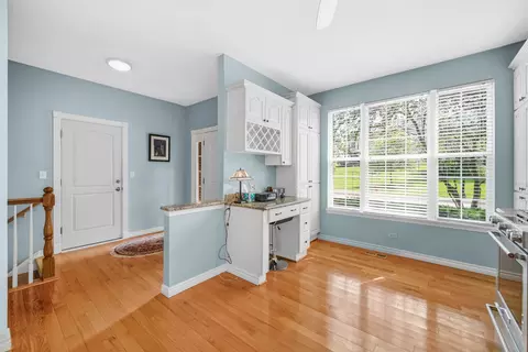 Entry Way - 720 Viewpointe Dr, Saint Charles, IL 60174 photo 1 of 1