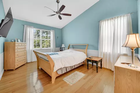 Bedroom - 720 Viewpointe Dr, Saint Charles, IL 60174 photo 1 of 3