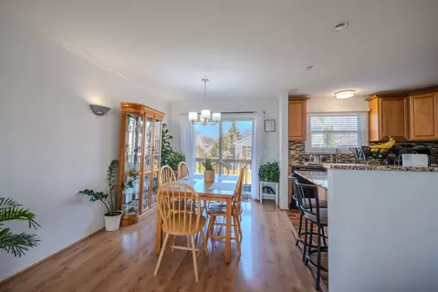 Dining - 829 Prairie Ave, Bartlett, IL 60103 photo 3 of 3