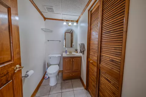 Bath - 829 Prairie Ave, Bartlett, IL 60103 photo 2 of 2