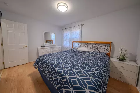 Bedroom - 829 Prairie Ave, Bartlett, IL 60103 photo 2 of 3