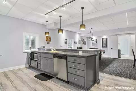 Kitchen - 6712 Burning Tree Cir, Mchenry, IL 60050 photo 6 of 8