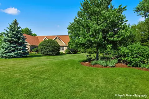 Exterior - 6712 Burning Tree Cir, Mchenry, IL 60050 photo 11 of 11