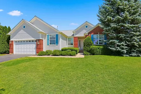 12706 Sycamore Ct, Huntley, IL 60142