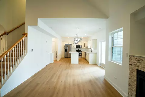 Entry Way - 1401 174 St, East Hazel Crest, IL 60429 photo 1 of 3