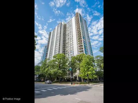 1255 N Sandburg Ter #2406, Chicago, IL 60610