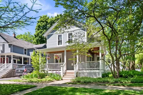 1804 Elmwood Ave, Wilmette, IL 60091