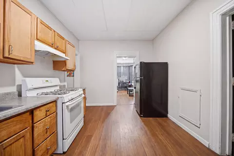 Entry Way - 305 Monroe Ave, Dixon, IL 61021 photo 1 of 1