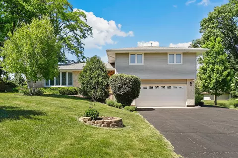 1240 117th St, Lemont, IL 60439
