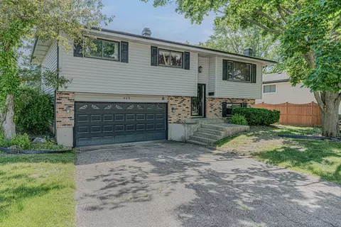 409 Marion St, Roselle, IL 60172
