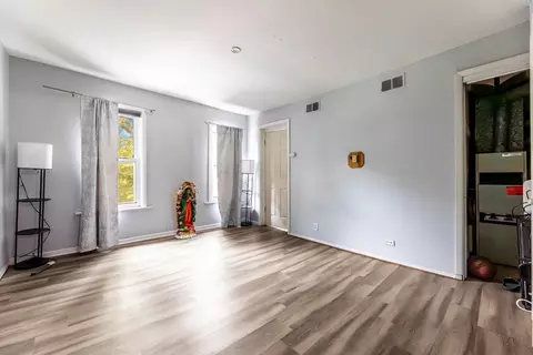 Bedroom - 3233 Madison Ave, Brookfield, IL 60513 photo 1 of 5