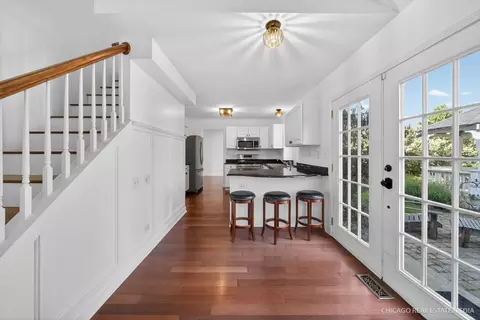 Entry Way - 1141 Stonegate Rd, Algonquin, IL 60102 photo 2 of 2