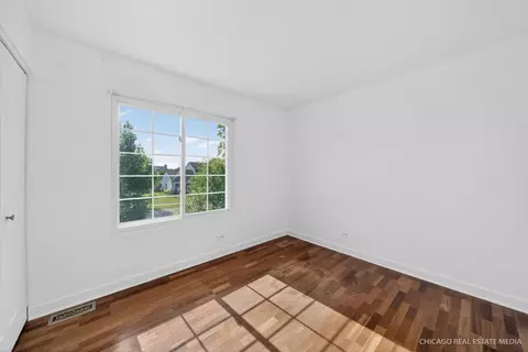 Bedroom - 1141 Stonegate Rd, Algonquin, IL 60102 photo 3 of 6