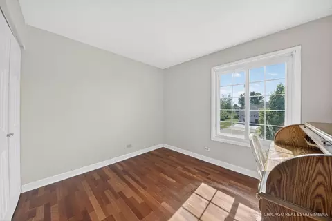 Bedroom - 1141 Stonegate Rd, Algonquin, IL 60102 photo 5 of 6