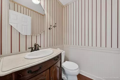 Bath - 1141 Stonegate Rd, Algonquin, IL 60102 photo 3 of 3
