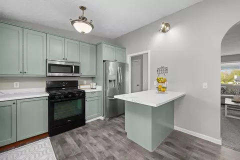 Kitchen - 109 Blackhawk Dr, Park View, IA 52748 photo 1 of 4