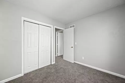 Bedroom - 109 Blackhawk Dr, Park View, IA 52748 photo 4 of 7
