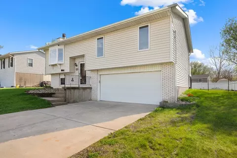 Exterior - 109 Blackhawk Dr, Park View, IA 52748 photo 3 of 10