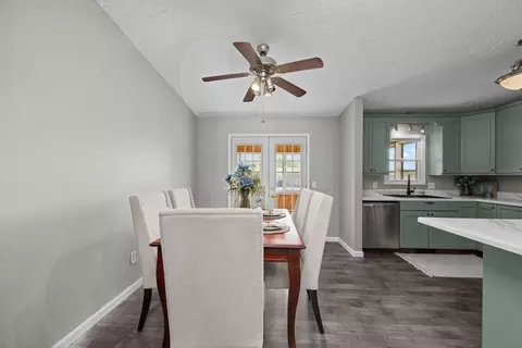 Dining - 109 Blackhawk Dr, Park View, IA 52748 photo 3 of 3