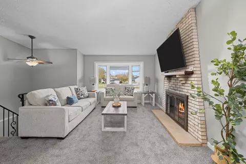 Living - 109 Blackhawk Dr, Park View, IA 52748 photo 1 of 3