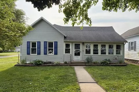 112 N Jefferson St, Flanagan, IL 61740