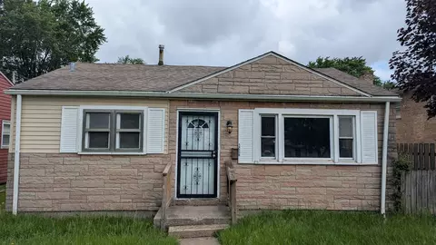 14136 S Hoxie Ave, Burnham, IL 60633