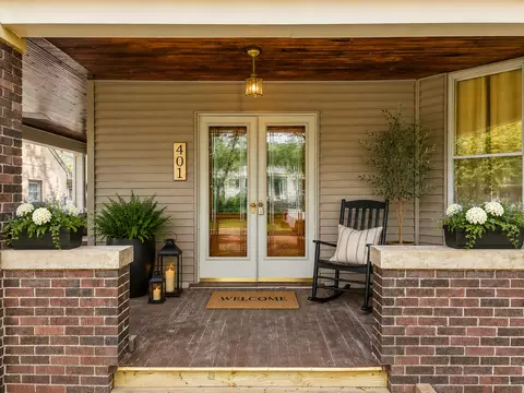 Exterior - 401 E Prospect Ave, Ottawa, IL 61350 photo 3 of 12