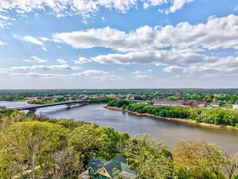 View/Area - 401 E Prospect Ave, Ottawa, IL 61350 photo 2 of 2