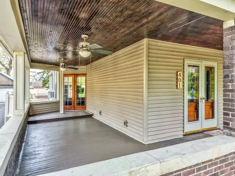 Exterior - 401 E Prospect Ave, Ottawa, IL 61350 photo 4 of 12