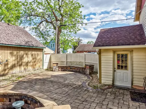 Exterior - 401 E Prospect Ave, Ottawa, IL 61350 photo 8 of 12