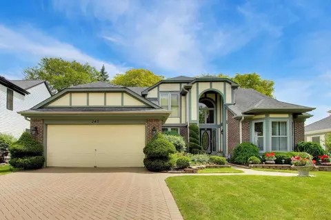 245 Southfield Dr, Vernon Hills, IL 60061