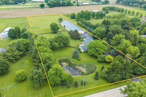 12 N185 Muirhead Rd, Elgin, IL 60123