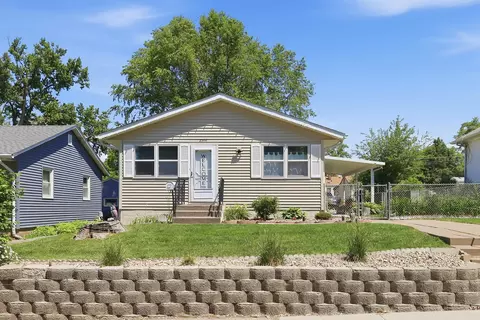 2544 Central Ave, Bettendorf, IA 52722