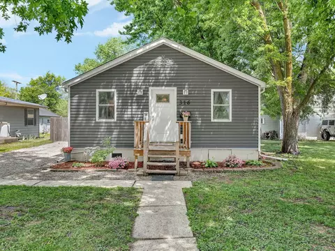 316 W James St, Dwight, IL 60420