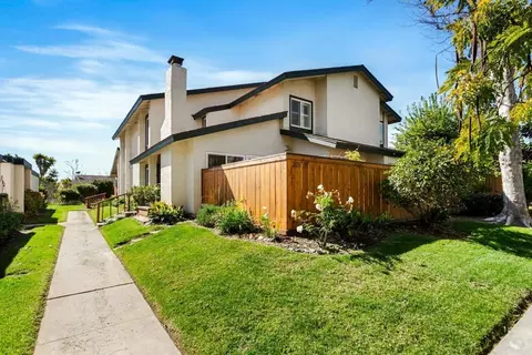 2033 Shadytree Ln, Encinitas, CA 92024
